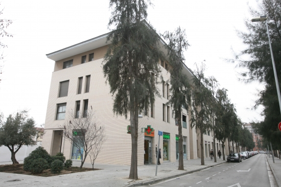 39 viviendas, local y parking en C/Girones- Cornellà